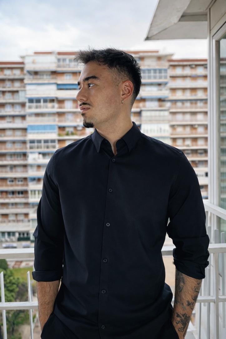 Óscar — Fundador de OMH Media